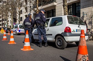 CONTROLE POLICE, CIRCULATION ALTERNEE, POLLUTION 