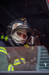 PORTRAIT SAPEUR POMPIER 