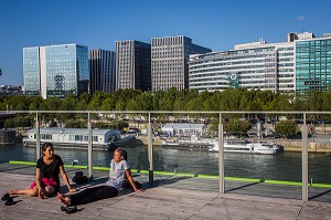 TERRASSE DE LA CITE DE LA MODE ET DU DESIGN 