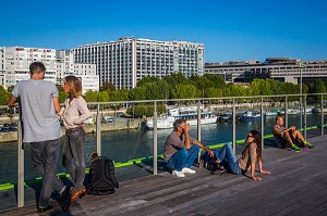 TERRASSE DE LA CITE DE LA MODE ET DU DESIGN 