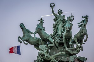 GRAND PALAIS, QUADRIGE DE GEORGES RECIPON, PARIS 