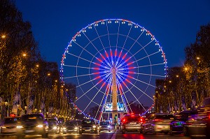 GRANDE ROUE PLACE DE LA CONCORDE ET ILLUMINATIONS DE NOEL, AVENUE DES CHAMPS ELYSEES, PARIS 