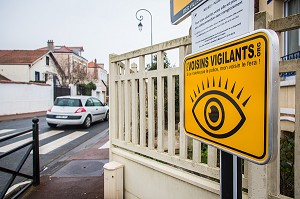 ILLUSTRATION PANNEAU VOISINS VIGILANTS 
