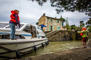 LE CANAL DU MIDI, L'HISTOIRE AU FIL DE L'EAU, LANGUEDOC ROUSSILLON MIDI PYRENEES 