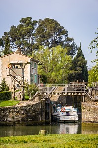 LE CANAL DU MIDI, L'HISTOIRE AU FIL DE L'EAU, LANGUEDOC ROUSSILLON MIDI PYRENEES 