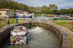 LE CANAL DU MIDI, L'HISTOIRE AU FIL DE L'EAU, LANGUEDOC ROUSSILLON MIDI PYRENEES 