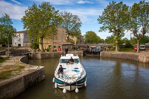 LE CANAL DU MIDI, L'HISTOIRE AU FIL DE L'EAU, LANGUEDOC ROUSSILLON MIDI PYRENEES 