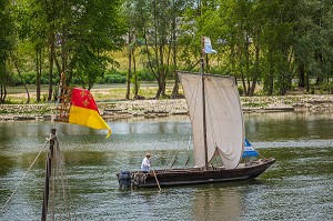 LA LOIRE AU FIL DE L'EAU, (45) LOIRET, REGION CENTRE VAL DE LOIRE, FRANCE 