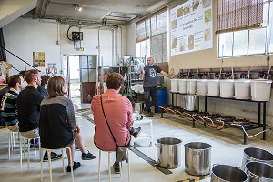 ATELIER DE BRASSAGE, LA MONTREUILLOISE, BIERE ARTISANALE 