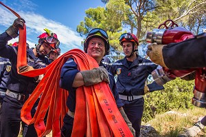 SAPEURS POMPIERS, DETACHEMENT D'INTERVENTIONS HELIPORTES FEU DE FORET 