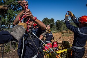 SAPEURS POMPIERS, DETACHEMENT D'INTERVENTIONS HELIPORTES FEU DE FORET 