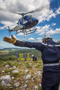 SAPEURS POMPIERS, DETACHEMENT D'INTERVENTIONS HELIPORTES FEU DE FORET 