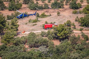 SAPEURS POMPIERS, DETACHEMENT D'INTERVENTIONS HELIPORTES FEU DE FORET 