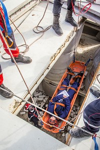 SAPEURS POMPIERS, SAUVETAGE DEBLAIEMENT 