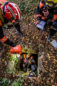 SAPEURS POMPIERS, SAUVETAGE DEBLAIEMENT 