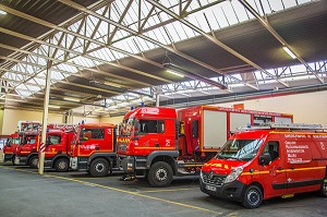 VEHICULES DE SAPEURS POMPIERS 