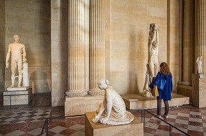 MUSEE DU LOUVRE 