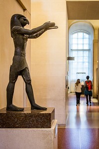 MUSEE DU LOUVRE 