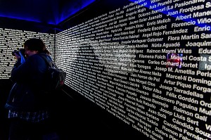 NOMS DE PERSONNES IDENTIFIEES AYANT FUI L'ESPAGNE A CAUSE DE LA GUERRE CIVILE ESPAGNOLE EN 1939 MUSEU MEMORIAL DE L'EXILI, MUSEE MEMORIAL DE L'EXIL, MUME. CENTRE DE DOCUMENTATION MODERNE DEDIE A LA RETIRADA, LA JONQUERA, ESPAGNE 