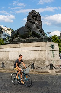 REPLIQUE DU LION DE BELFORT, PLACE DENFERT ROCHEREAU, PARIS, 14EME ARRONDISSEMENT, FRANCE, EUROPE 