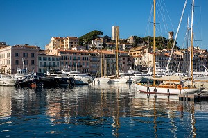 COLLINE DU SUQUET, PORT DE CANNES, (06) ALPES MARITIMES, REGION SUD 