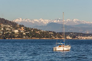 GOLFE DE LA NAPOULE ET ALPES, CANNES, (06) ALPES MARITIMES, REGION SUD 