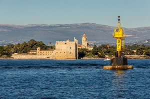 ILES DU LERINS, ILE SAINT HONORAT ET ABBAYE SAINT HONORAT, (06) ALPES MARITIMES, REGION SUD 