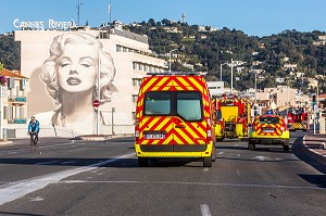 INTERVENTION DE SAPEURS-POMPIERS, VOIE EXPRESS AU PIED DE LA CALIFORNIE, CANNES, (06) ALPES MARITIMES, REGION SUD 