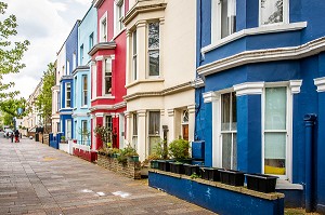 MAISON COLOREE PRES DE PORTOBELLO ROAD, PORTOBELLO MARKET, QUARTIER DE NOTTING HILL, LONDRES, ANGLETERRE 