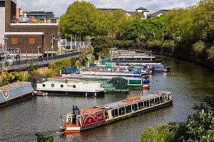 PENICHES SUR REGENT'S CANAL, LONDRES, ANGLETERRE 