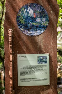 SENTIER DES PEINTRES, BORDS DE LA RIVIERE SEDELLE QUI A ETE LA PLUS PEINTE AVEC SES MOULINS, NOTAMMENT LE MOULIN DE LA FOLIE, PEINTURE DE PICABIA, CROZANT, (23) CREUSE, NOUVELLE AQUITAINE, FRANCE 