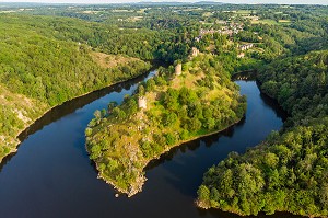 PANORAMA ROCHER DE LA FILEUSE, CROZANT, (23) CREUSE, NOUVELLE AQUITAINE, FRANCE 