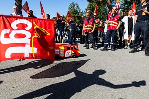 MANIFESTATION DE SAPEURS POMPIERS PROFESSIONNELS A L'APPEL DE LA CGT EN MARGE DU CONGRES NATIONAL DES SAPEURS POMPIERS DE FRANCE, VANNES, LE 20/09/19 