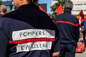 MANIFESTATION DE SAPEURS POMPIERS PROFESSIONNELS A L'APPEL DE LA CGT EN MARGE DU CONGRES NATIONAL DES SAPEURS POMPIERS DE FRANCE, VANNES, LE 20/09/19 