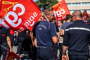 MANIFESTATION DE SAPEURS POMPIERS PROFESSIONNELS A L'APPEL DE LA CGT EN MARGE DU CONGRES NATIONAL DES SAPEURS POMPIERS DE FRANCE, VANNES, LE 20/09/19 