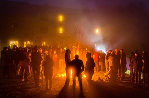 TROUBADE, RENCONTRE, SOIREE DE CHANTS CATALAN, REFUGE DES CORTALETS SUR LES CONTREFORTS DU PIC DU CANIGOU 