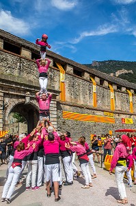 CASTELL, TOUR HUMAINE, TRADITION CATALANE, VILLEFRANCHE DE CONFLENT, (66) PYRENEES-ORIENTALES, LANGUEDOC-ROUSSILLON, OCCITANIE 