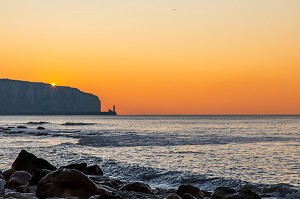 COUCHER DE SOLEIL SUR LES FALAISES DE MERS LES BAINS, SOMME, PICARDIE, HAUT DE FRANCE ET DU TREPORT 