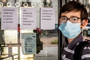 ILLUSTRATION RETOUR A L'ECOLE, RENTREE SCOLAIRE APRES CONFINEMENT LORS DU CONFINEMENT DE LA PANDEMIE DU COVID 19, CHARENTON LE PONT, ILE DE FRANCE, FRANCE, EUROPE 