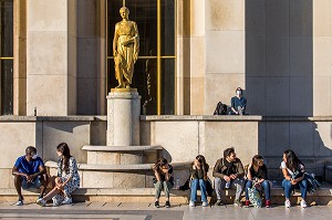 DECONFINEMENT SUR LE PARVIS DES LIBERTES ET DES DROITS DE L'HOMME, TROCADERO, (75) PARIS, ILE DE FRANCE, FRANCE 