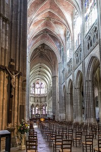 CHOEUR GOTHIQUE DE LA CATHEDRALE SAINT ETIENNE, AUXERRE, YONNE, BOURGOGNE, FRANCE 