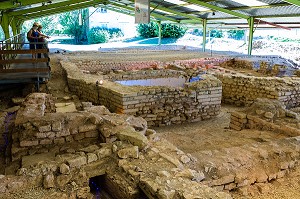 SITE ARCHEOLOGIQUE D’ESCOLIVES SAINTE CAMILLE, SITE GALLO-ROMAIN, ANCIENNE VOIE ROMAINE DITE D'AGRIPPA, BOURGOGNE, FRANCE 