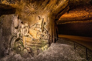 CAVES BAILLY LAPIERRE, ANCIENNES CARRIERES DE PIERRE QUI ABRITENT AUJOURD’HUI UNE PRODUCTION DE CREMANT DE BOURGOGNE, BERCEAU DE L’AOC EN 1975, SAINT BRIS LE VINEUX, YONNE, BOURGOGNE, FRANCE 