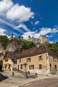 CHATEAU ET DONJON, MAILLY LE CHATEAU ET FONTAINE AU LOUP, YONNE, BOURGOGNE, FRANCE 