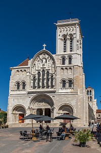 BASILIQUE SAINTE MARIE MADELEINE, VEZELAY, YONNE, BOURGOGNE, FRANCE 