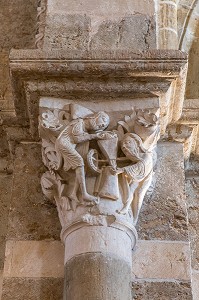 LE MOULIN MYSTIQUE, CHAPITEAU, NEF, BASILIQUE SAINTE MARIE MADELEINE, VEZELAY, YONNE, BOURGOGNE, FRANCE 