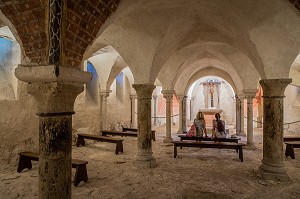 CRYPTE, BASILIQUE SAINTE MARIE MADELEINE, VEZELAY, YONNE, BOURGOGNE, FRANCE 