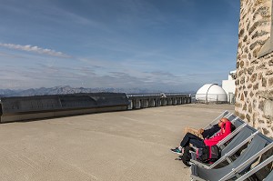 TERRASSE DE L'OBSERVATOIRE, PIC DU MIDI DE BIGORRE, BAGNERES DE BIGORRE, HAUTES PYRENEES, MIDI PYRENEES, OCCITANIE, FRANCE 