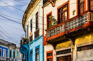 MAISONS ET HABITANTS, QUARTIER DE LA ATARAZANA, QUARTIER COLONIAL ENREGISTRE AU PATRIMOINE MONDIAL DE L'UNESCO, SAINT DOMINGUE, SANTO DOMINGO, REPUBLIQUE DOMINICAINE 