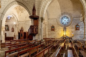 COLLEGIALE NOTRE DAME, HERMENT, (63) PUY DE DOME, AUVERGNE 